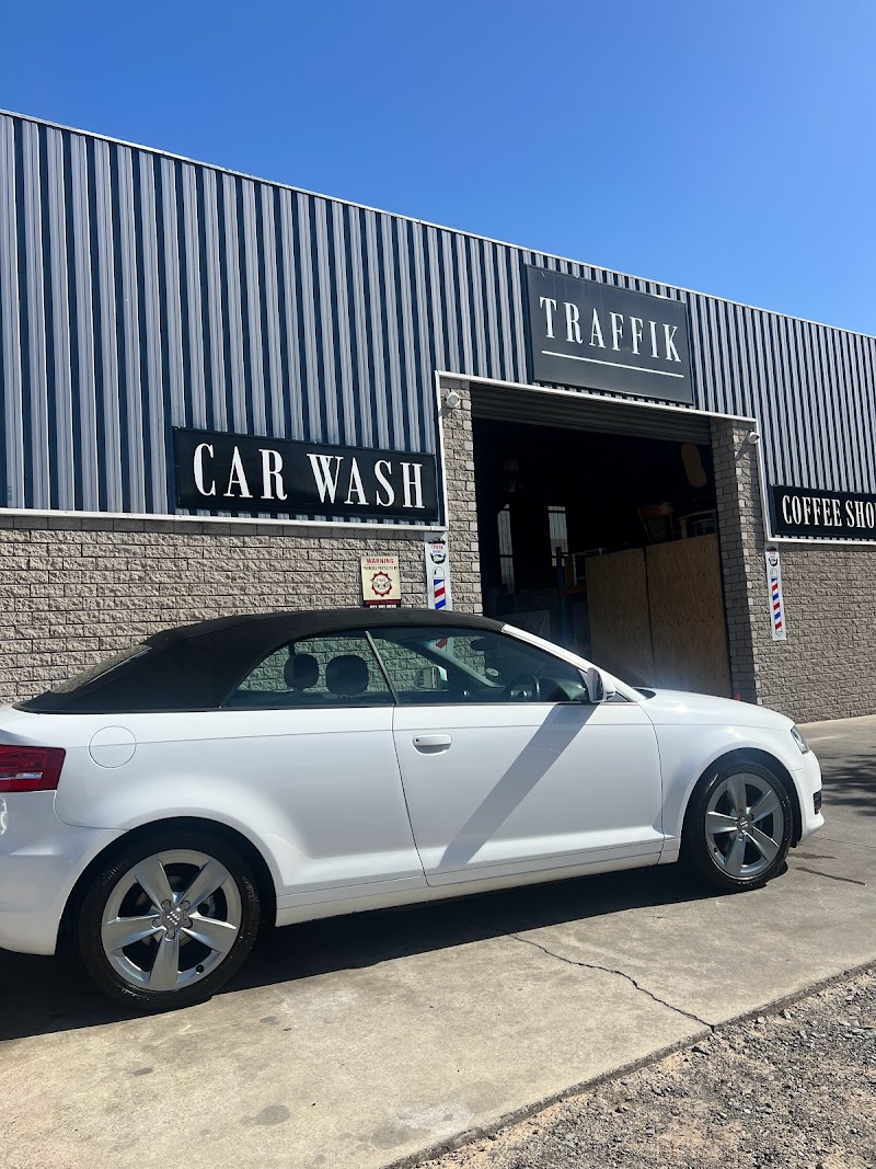 Traffik Car Wash - Photo 3